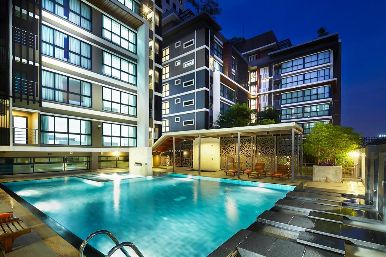 The Plimplace Hotel Bangkok Bagian luar foto