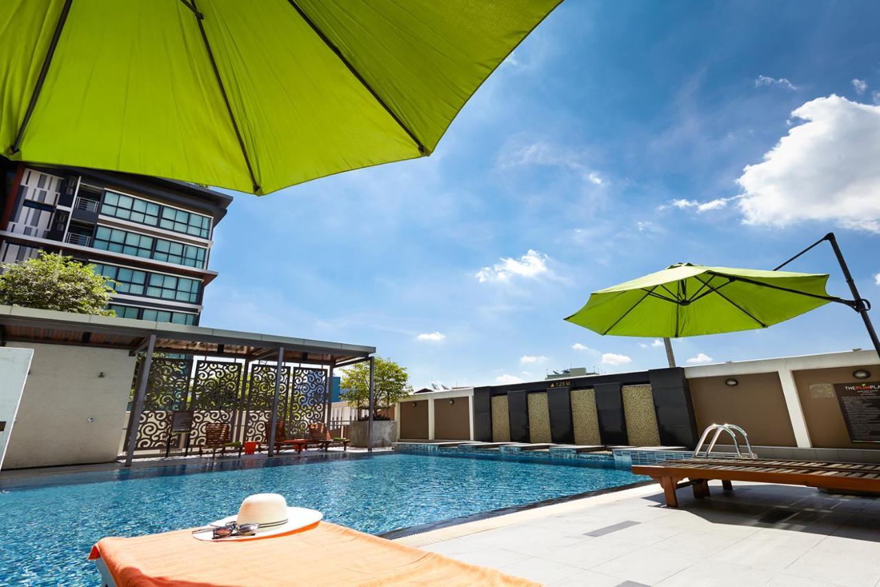 The Plimplace Hotel Bangkok Bagian luar foto