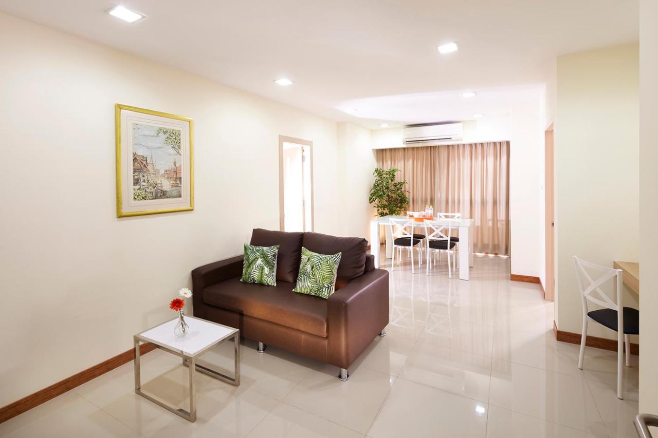 The Plimplace Hotel Bangkok Bagian luar foto