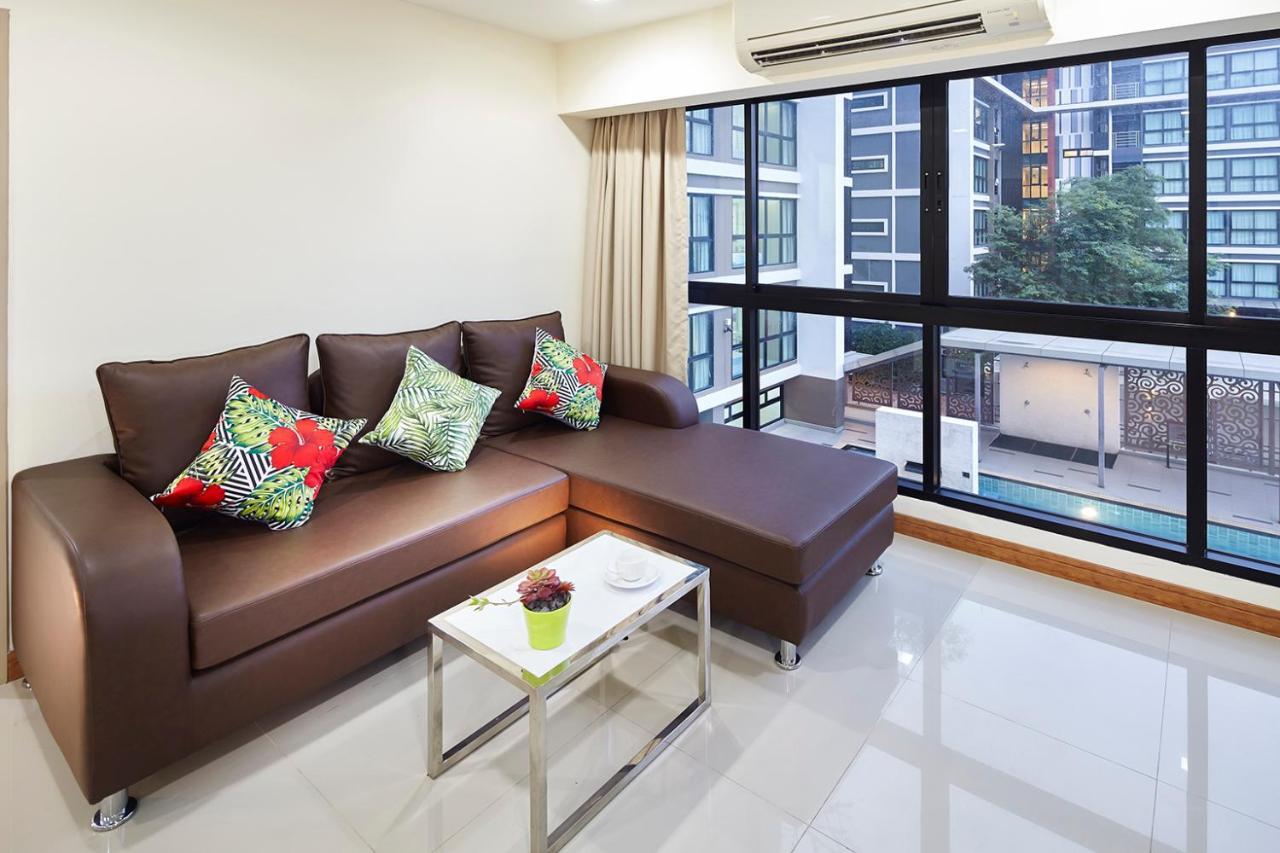 The Plimplace Hotel Bangkok Bagian luar foto