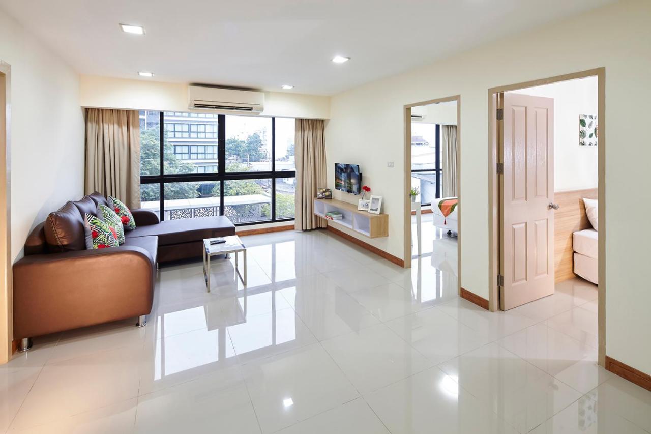 The Plimplace Hotel Bangkok Bagian luar foto